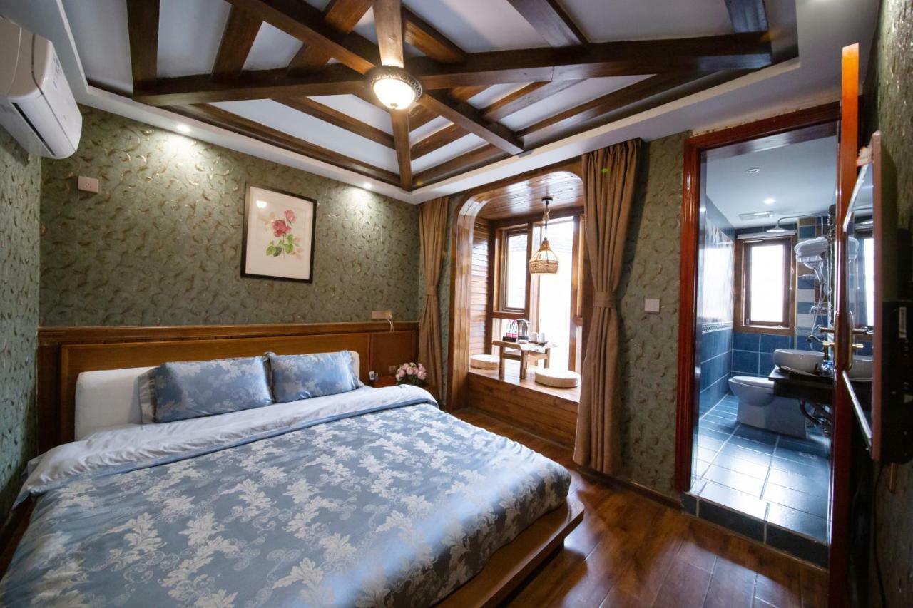 Flower Time Inn Fenghuang Esterno foto