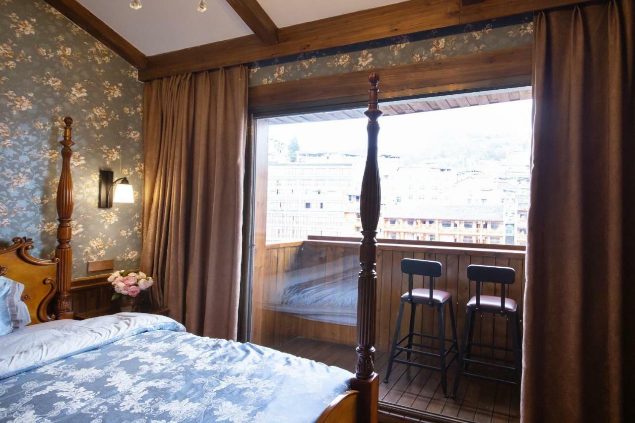 Flower Time Inn Fenghuang Esterno foto